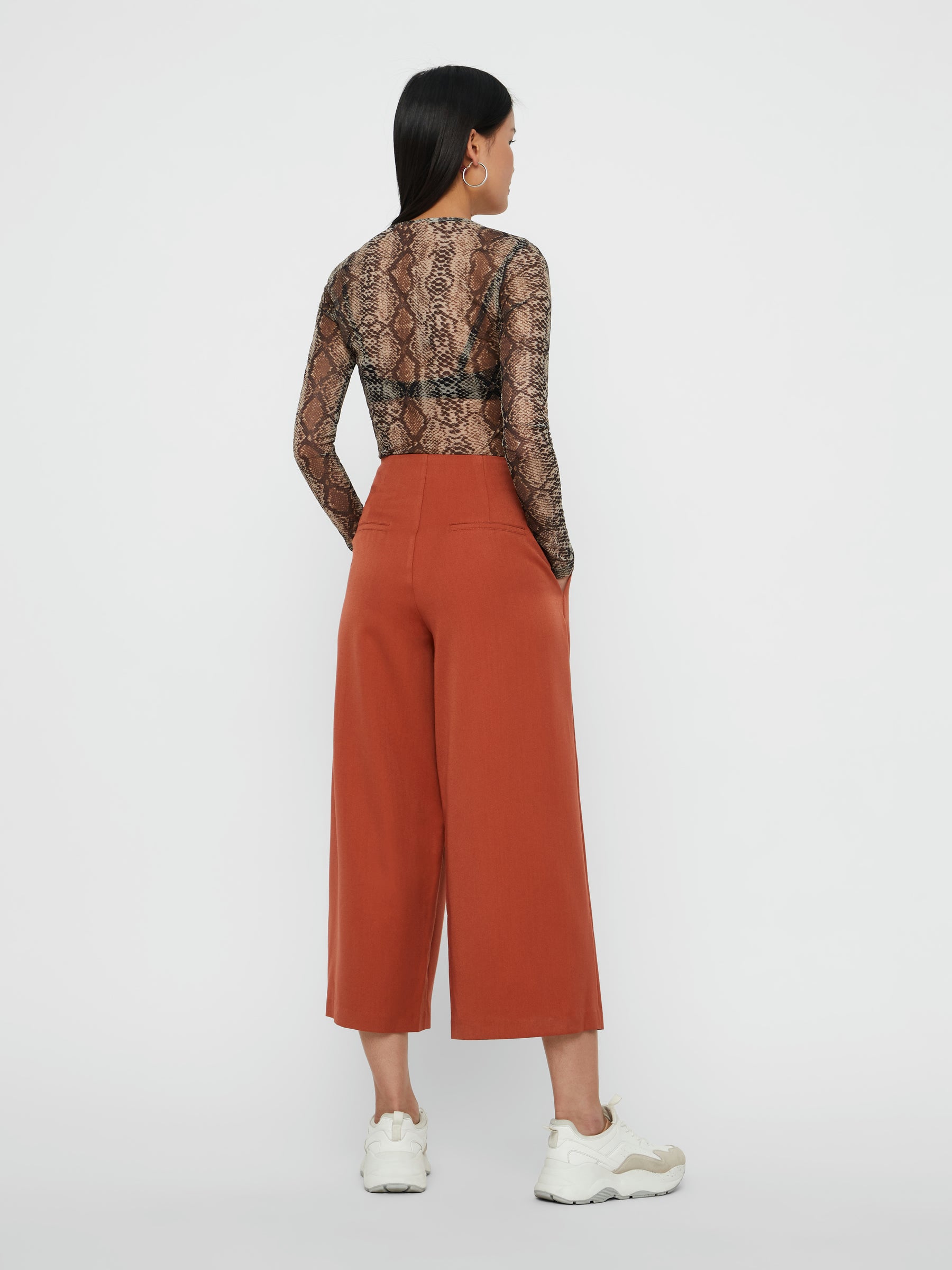 noisy-may-trousers-cropped-hose-high-waist-weit image 4