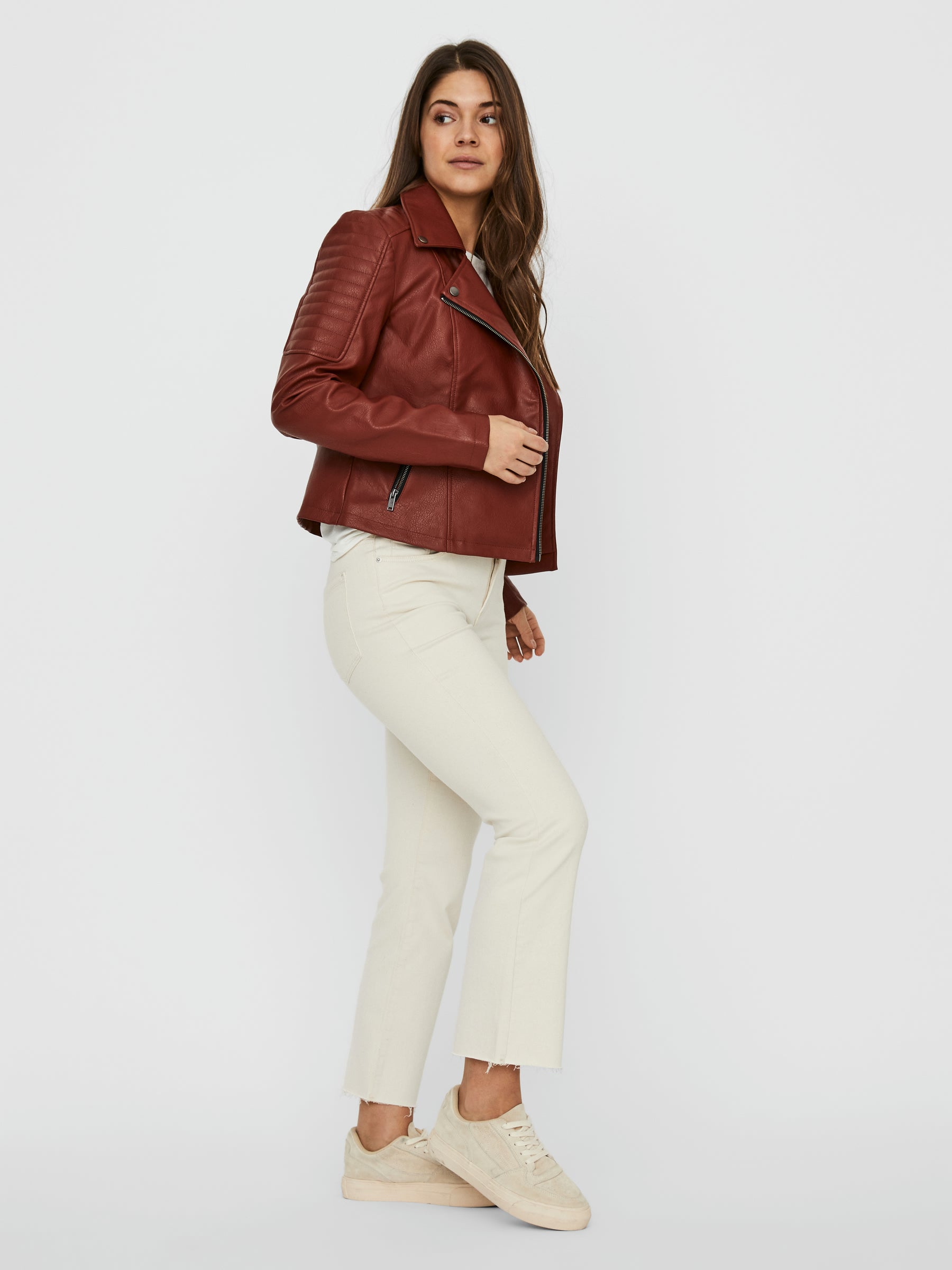 noisy-may-kunstleder-jacke-kurz-tight-fit-schwarz image 5