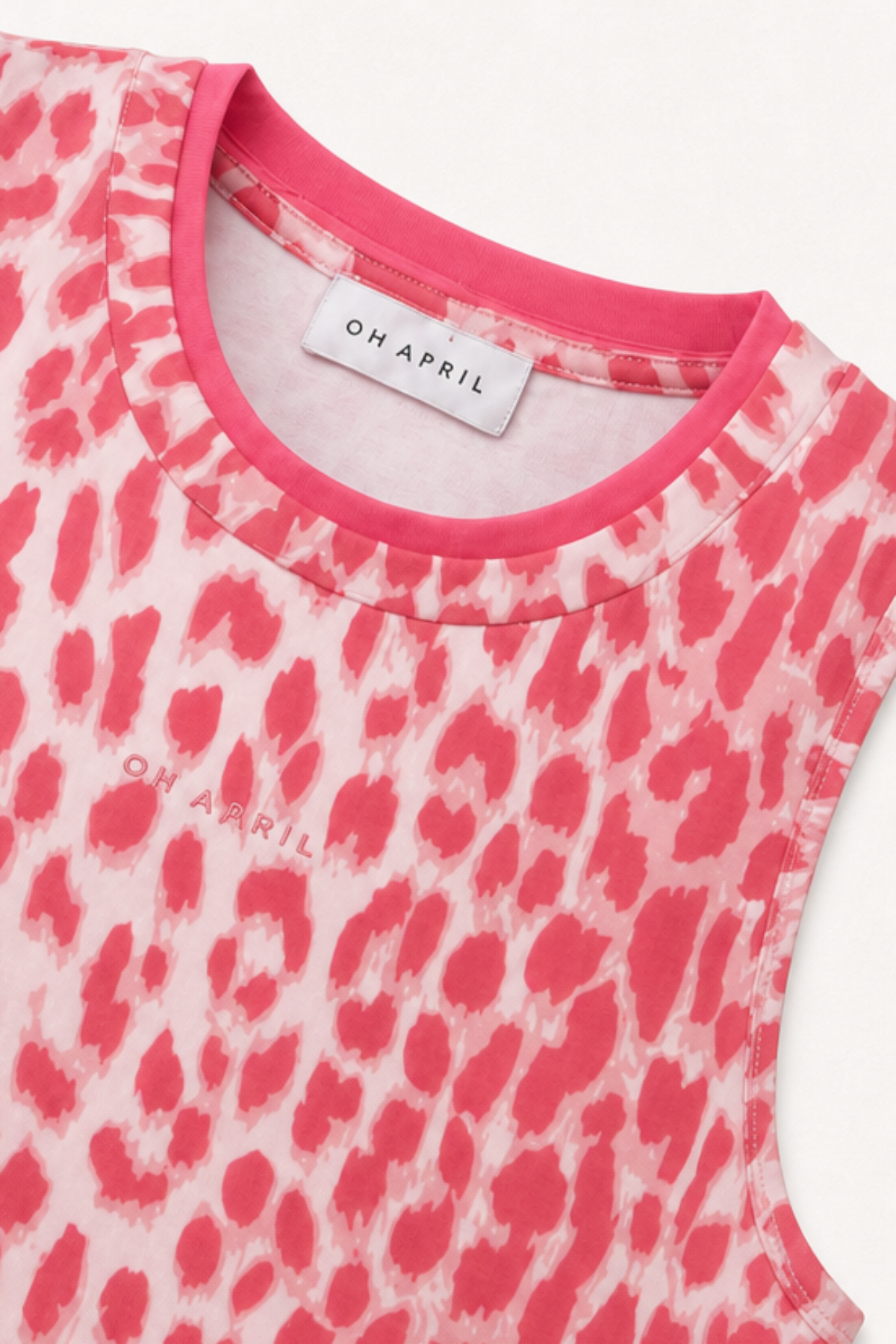 oh-april-amea-tanktop-leo-raspberry-slim-fit image 3