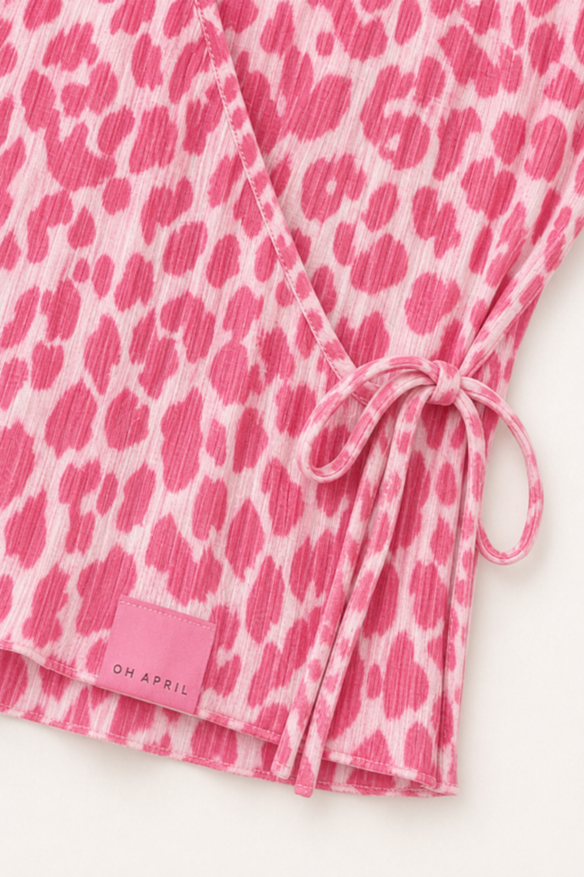 oh-april-solin-plissee-top-leo-raspberry-loose-fit image 3