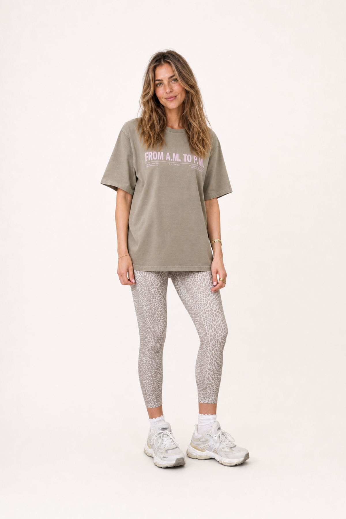 oh-april-bf-t-shirt-am-to-pm-taupe-acid-oversized image 5