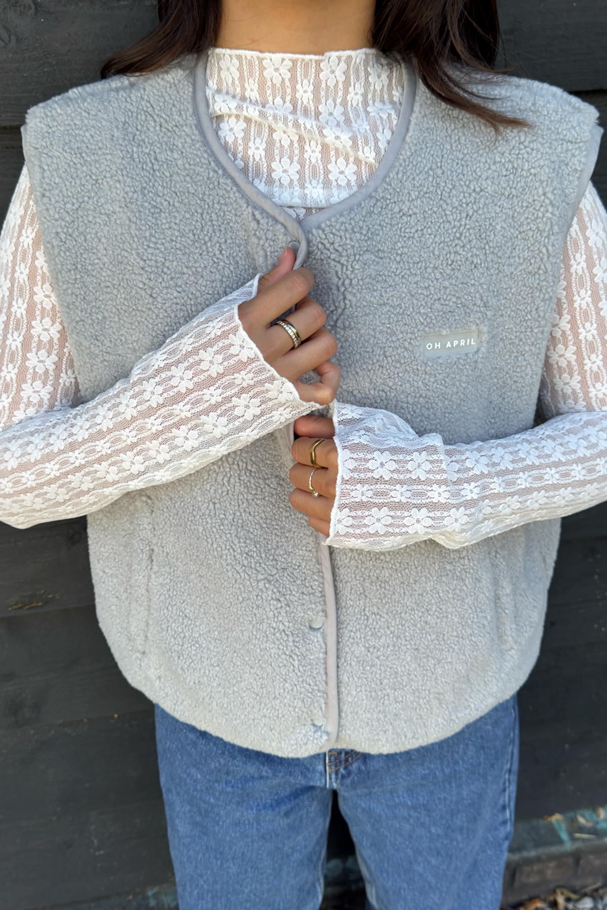 oh-april-magnolia-teddy-fleece-weste-grey-futter image 5