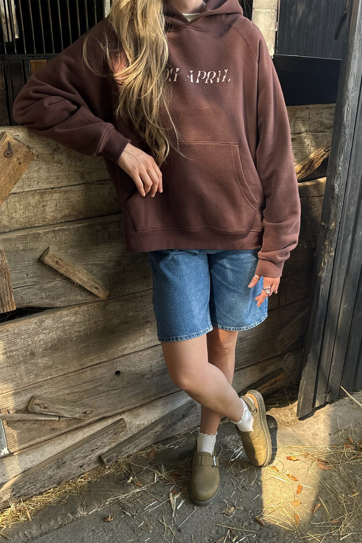 oh-april-bf-hoodie-raglan-cow-dark-brown-oversized image 3