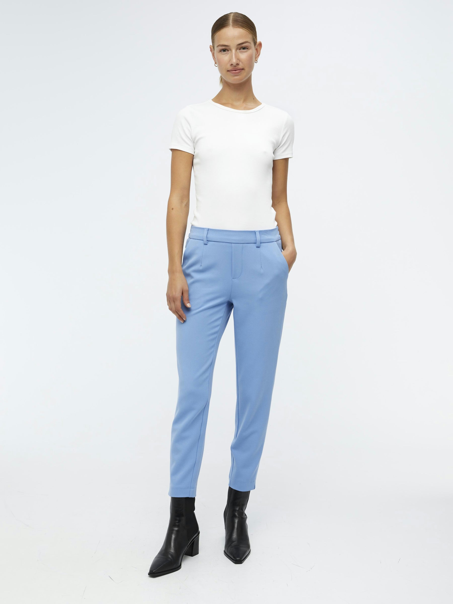object-objlisa-slim-stoffhose-cropped-mit-bundfalten-5 image 4
