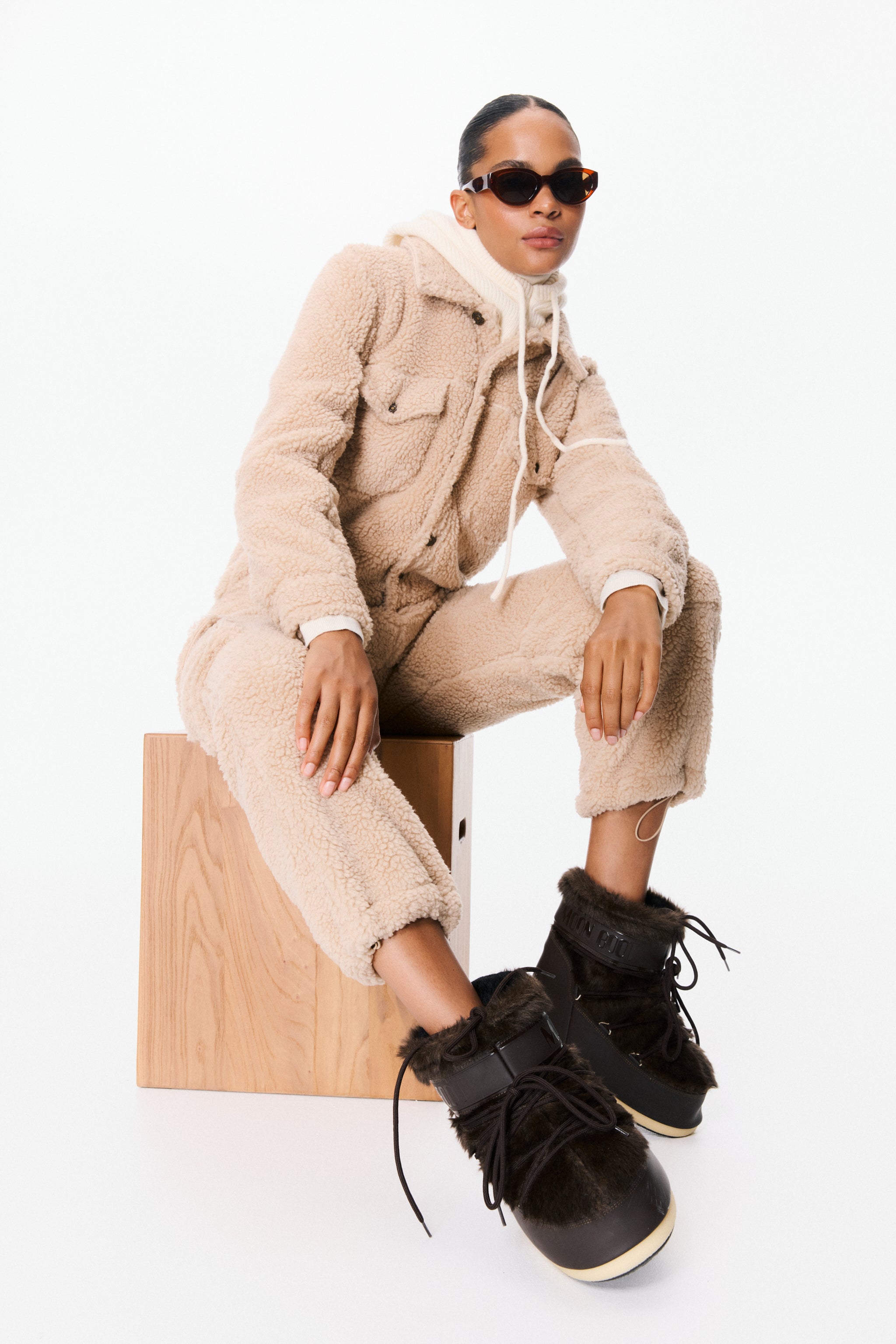 onepiece-bear-with-me-jumpsuit-overall-light-beige-teddy image 7