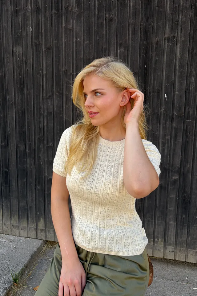 oh-april-amora-knit-t-shirt-off-white-baumwolle image 1