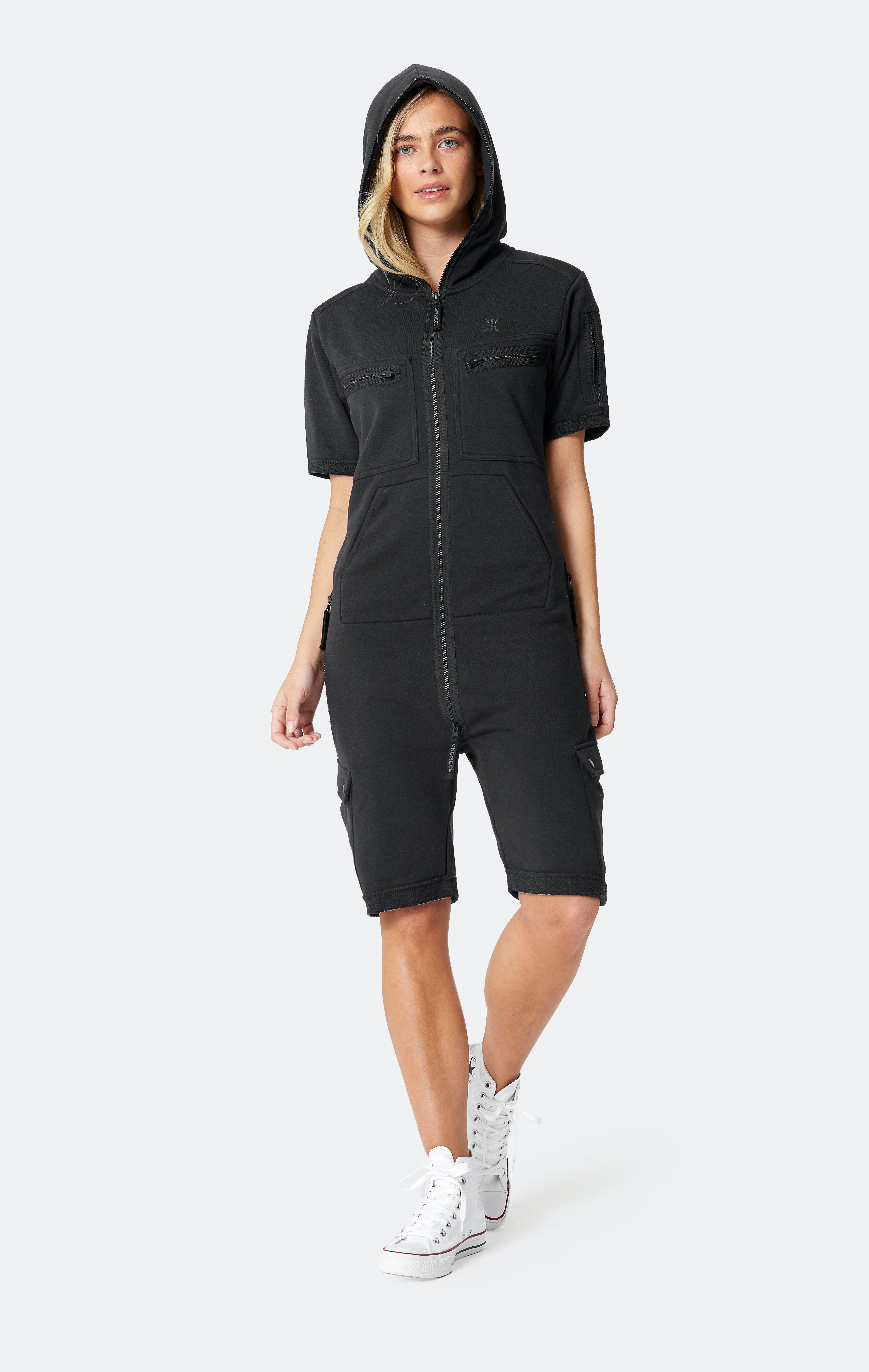 onepiece-cargo-short-jumpsuit-overall-schwarz-taschen image 2