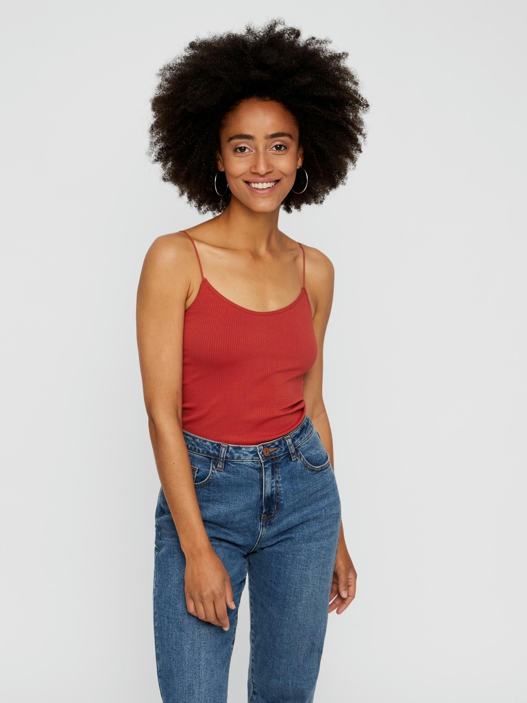 noisy-may-slim-body-rmellos-rundhals-elegant image 3