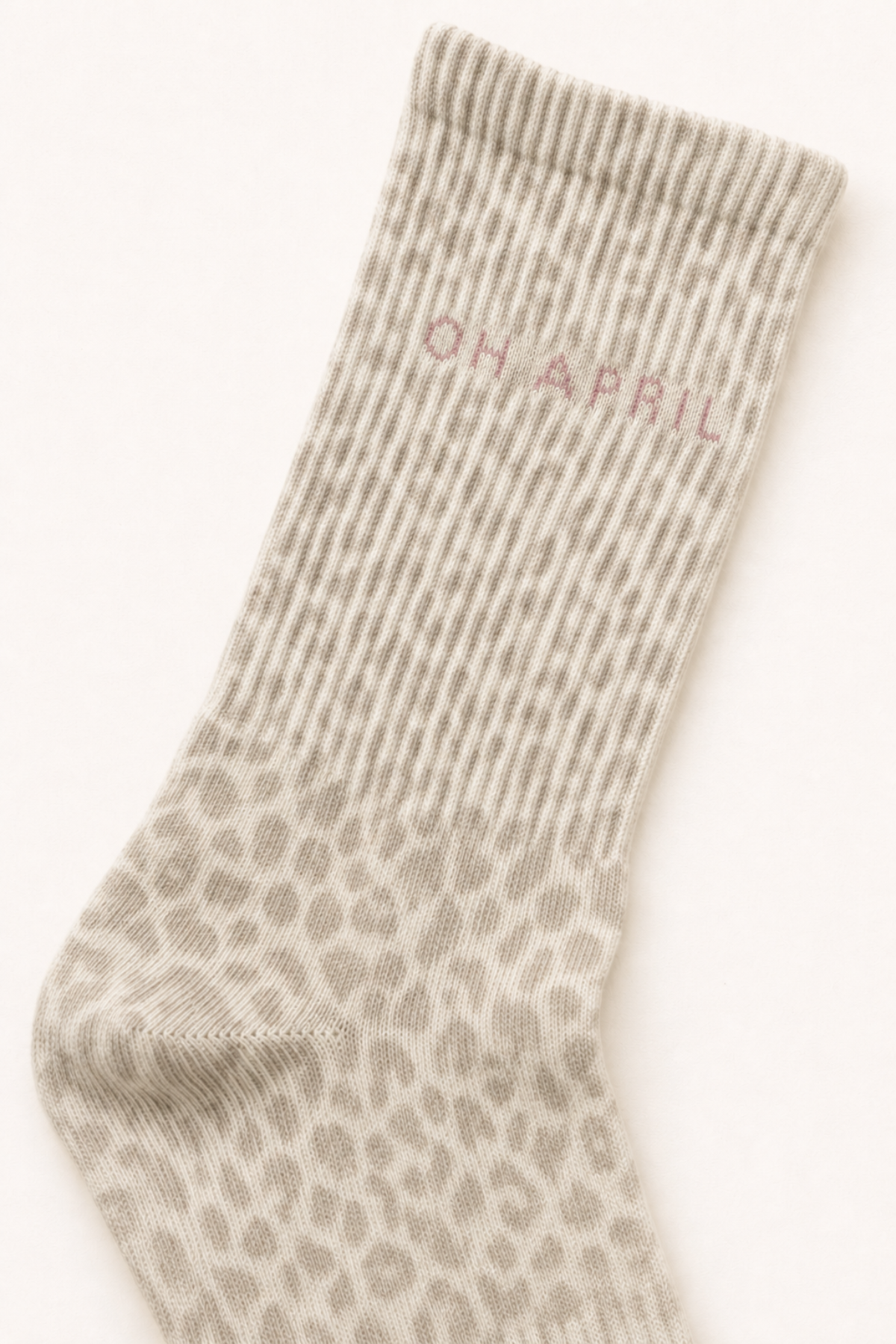 oh-april-lotta-ripped-socks-micro-leo-beige-tennissocke image 2