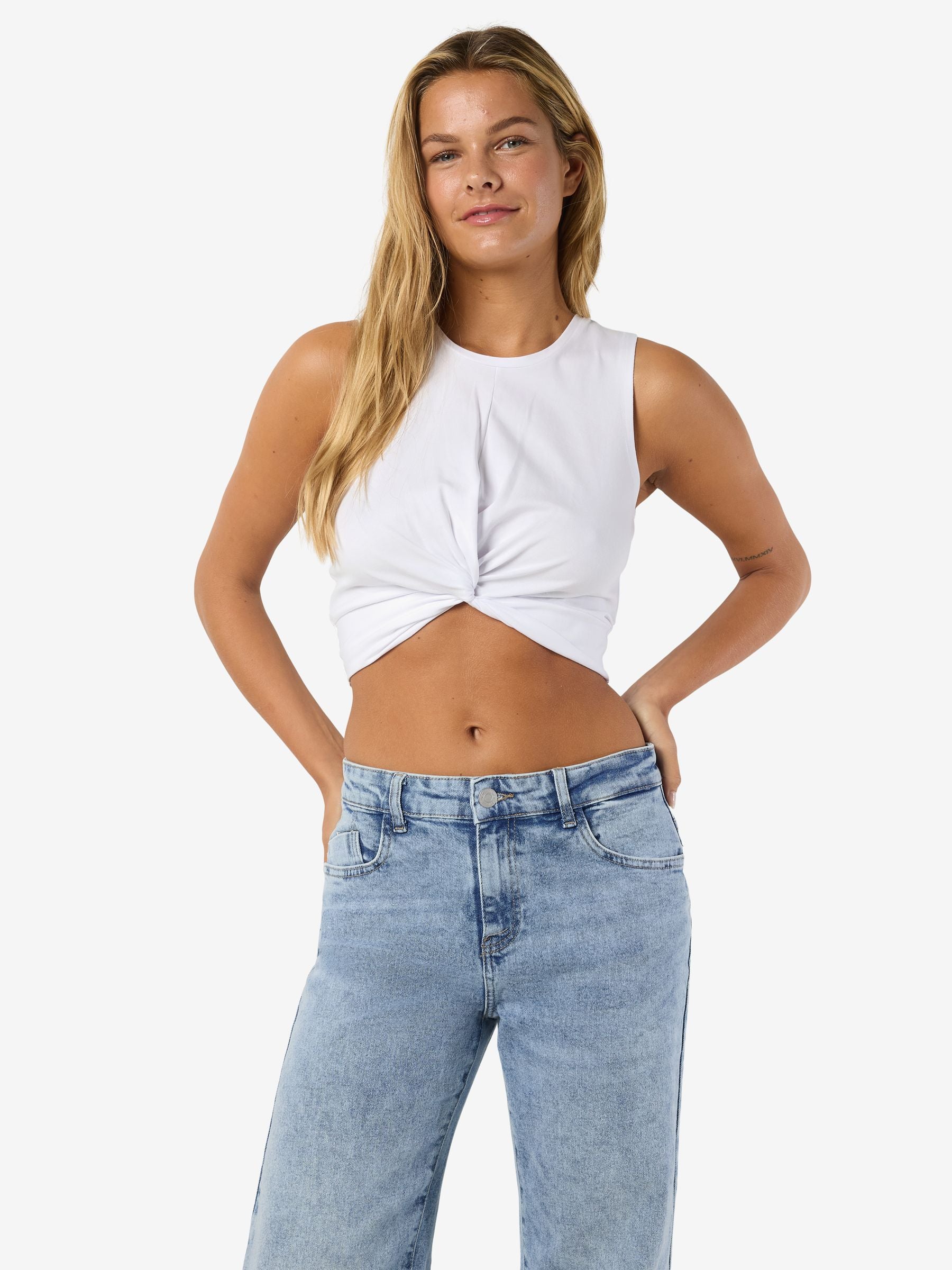 noisy-may-cropped-top-rmelloses-top-mit-knoten image 7