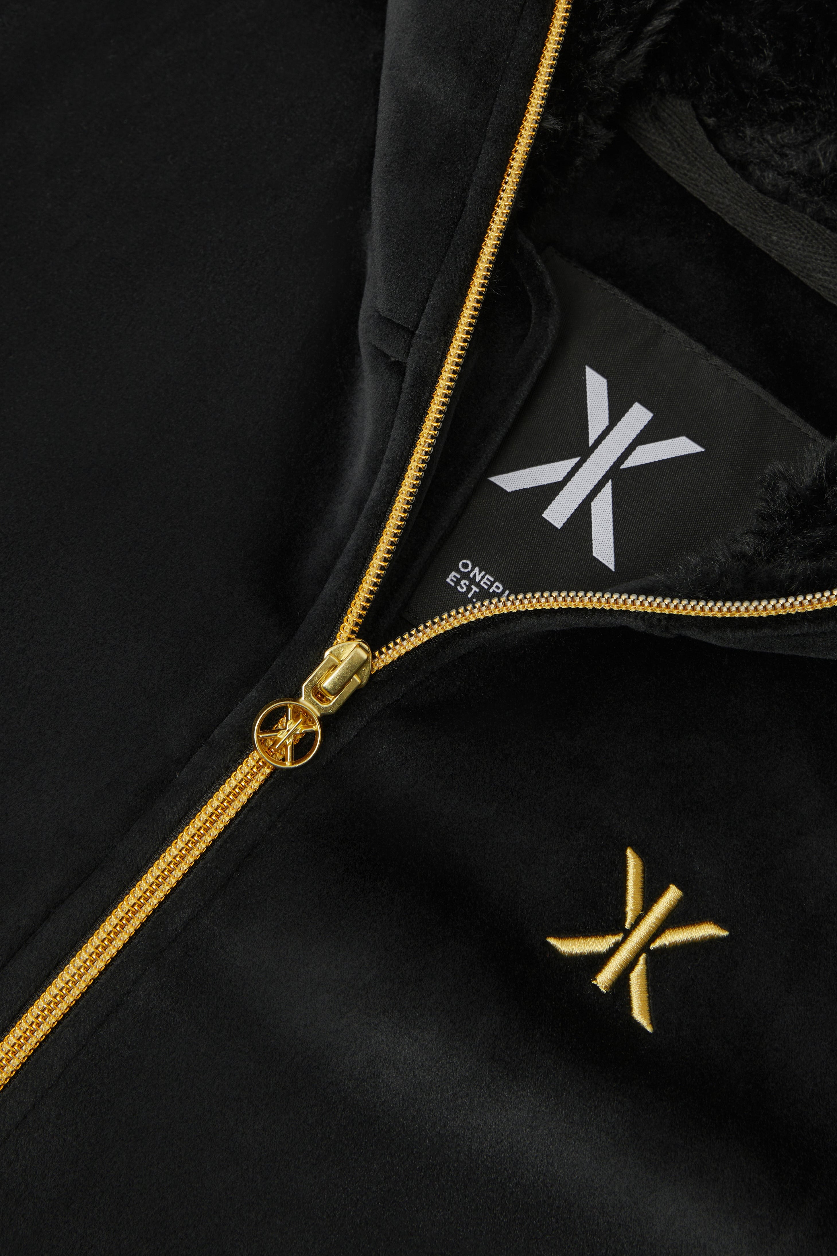 onepiece-alps-soft-velvet-flared-jumpsuit-schwarz-samt image 6