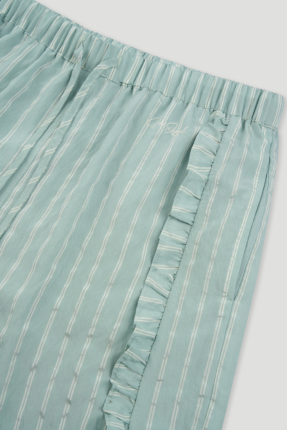 oh-april-vale-volant-shorts-sage-r-schen-relaxed-fit image 3