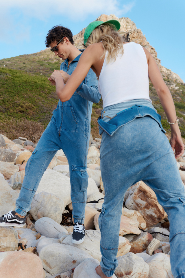 onepiece-soft-stretch-denim-jumpsuit-jeansoverall-blau image 4