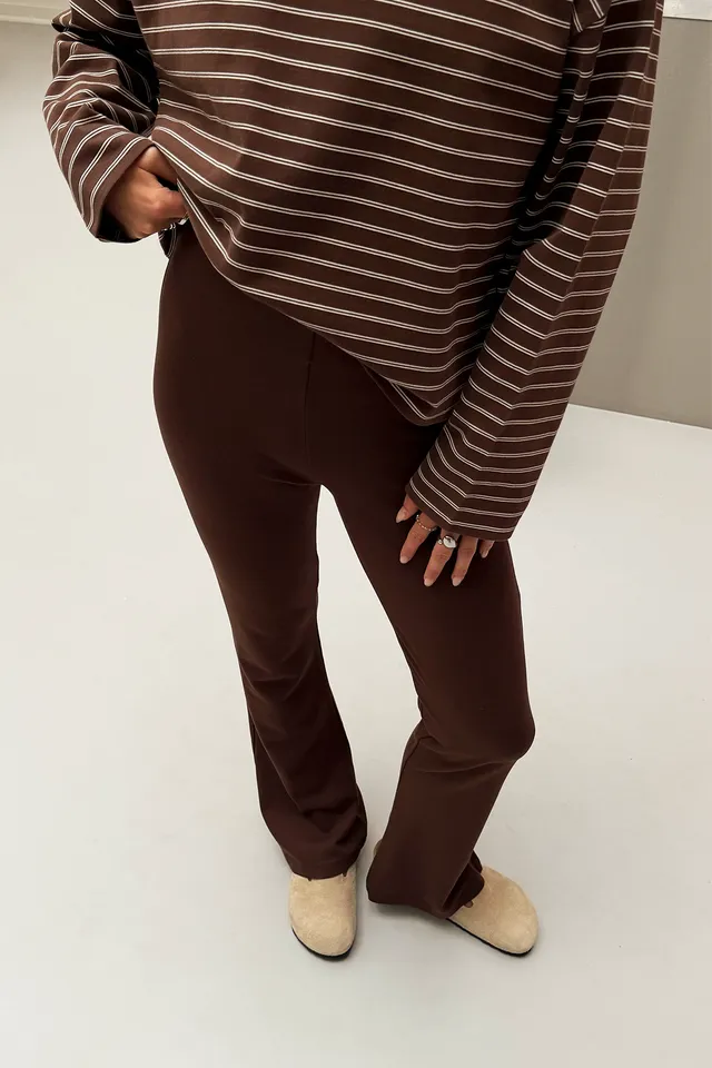 oh-april-tia-bootcut-leggings-dark-brown-slim-fit image 1