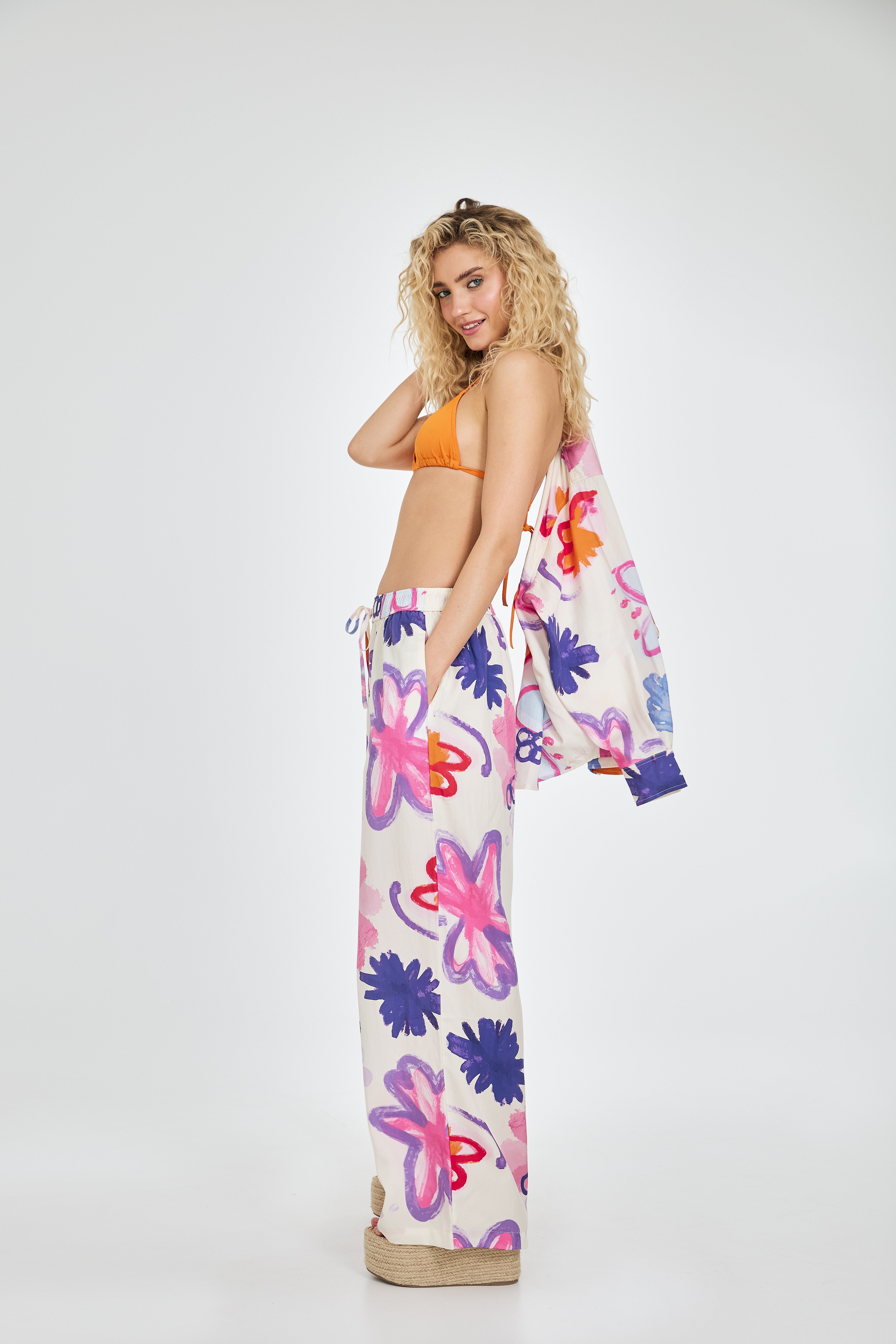 oh-april-antonia-loose-pants-hose-scribble-flower-lyocell image 5