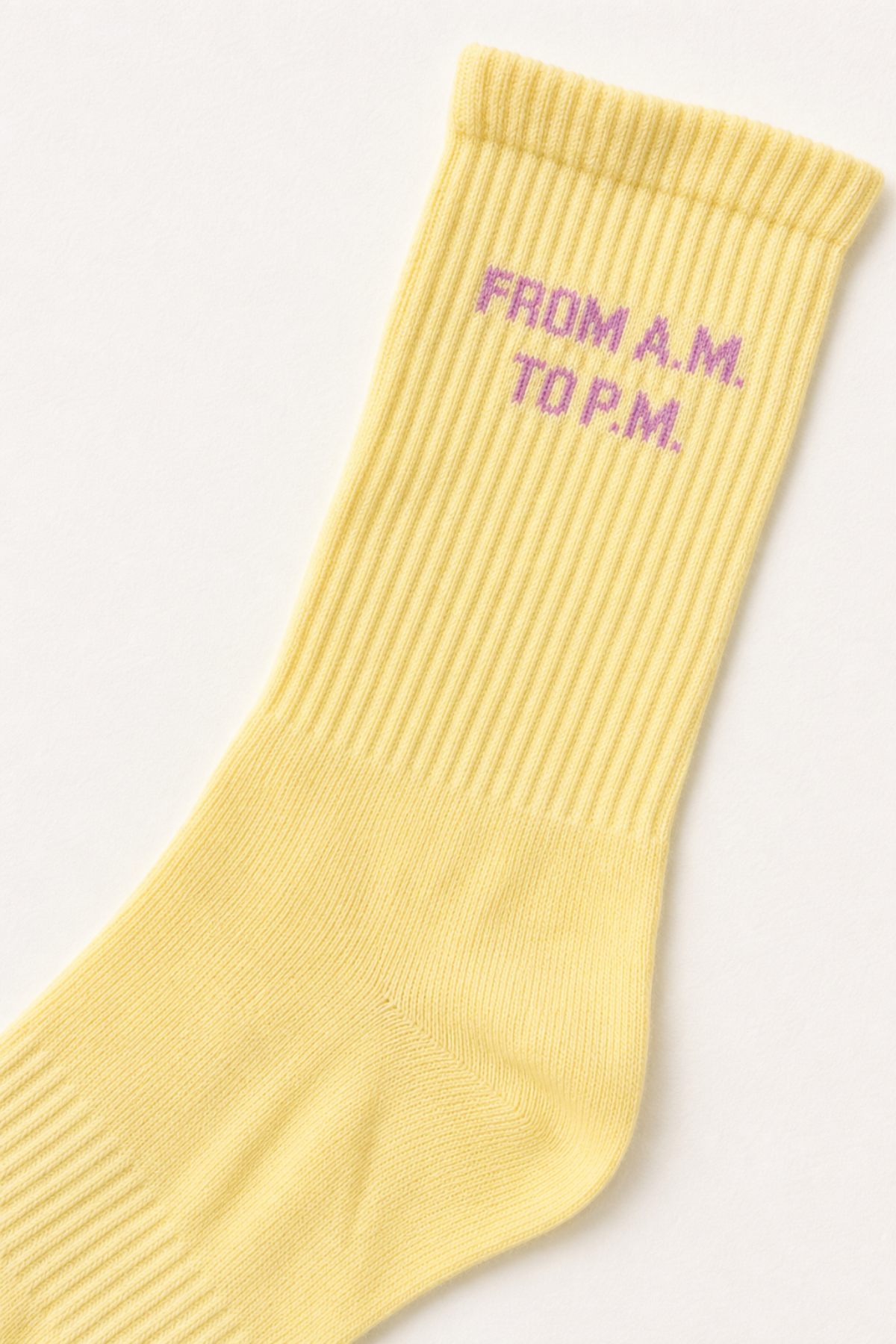 oh-april-lotta-ripped-socks-butter-yellow-tennissocke image 4