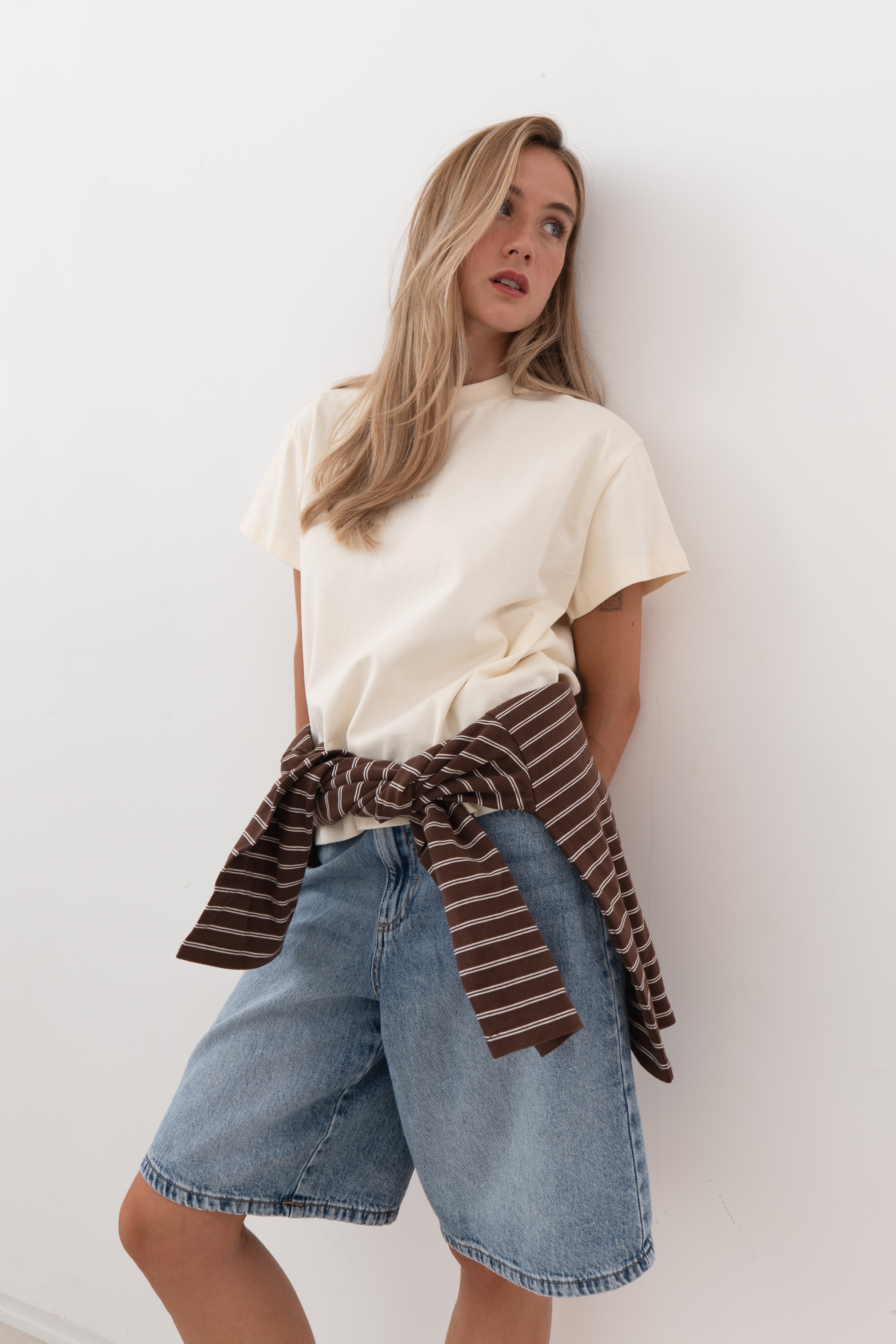 oh-april-shirts-longsleeves-ella-boxy-t-shirt-off-white image 5