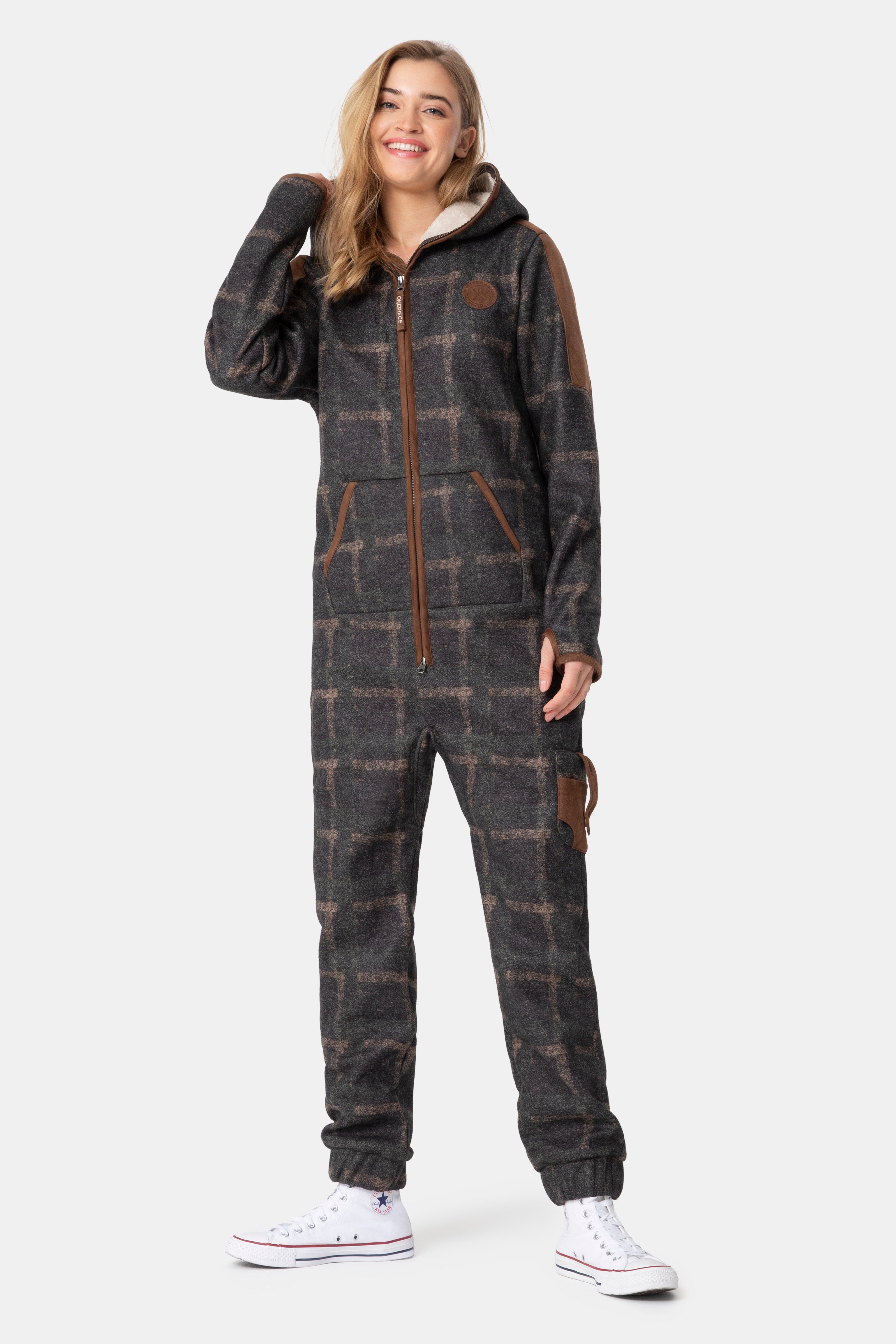 onepiece-good-chill-hunting-jumpsuit-damen-gr-n-mit-print image 8