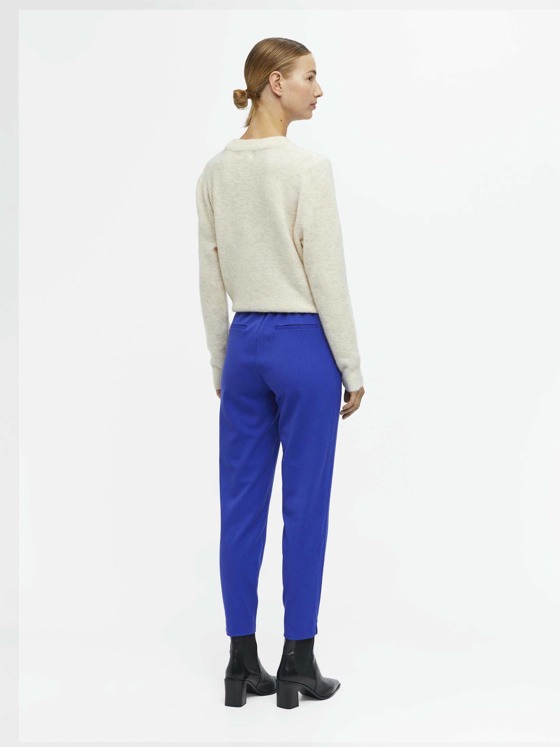 object-objilisa-slim-fit-hose-cropped-schwarz-2 image 3
