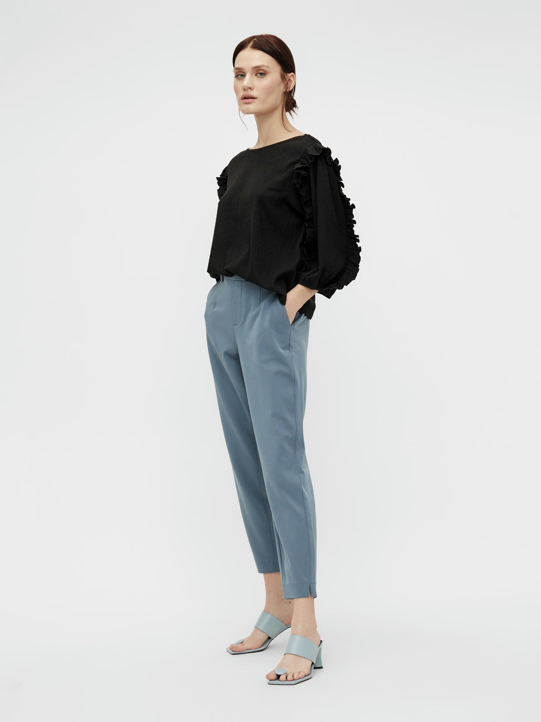 object-objlisa-slim-fit-hose-cropped-mit-stretch image 4