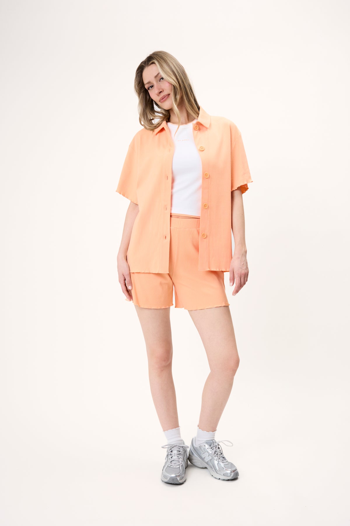 oh-april-sweet-peach-set-bluse-shorts-loungewear image 1