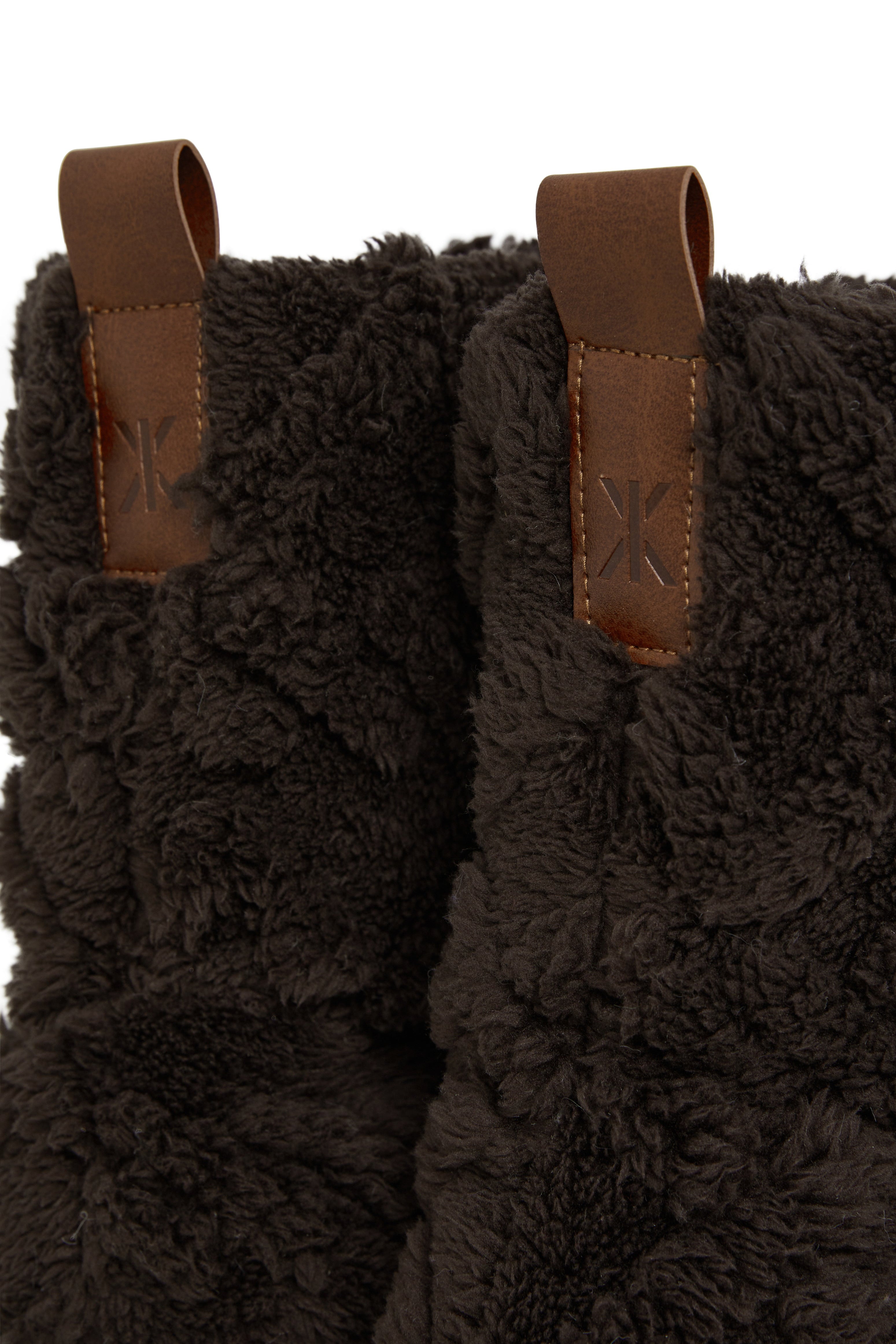 onepiece-puppy-cable-slippers-hausschuhe-dunkelbraun-fleece image 3