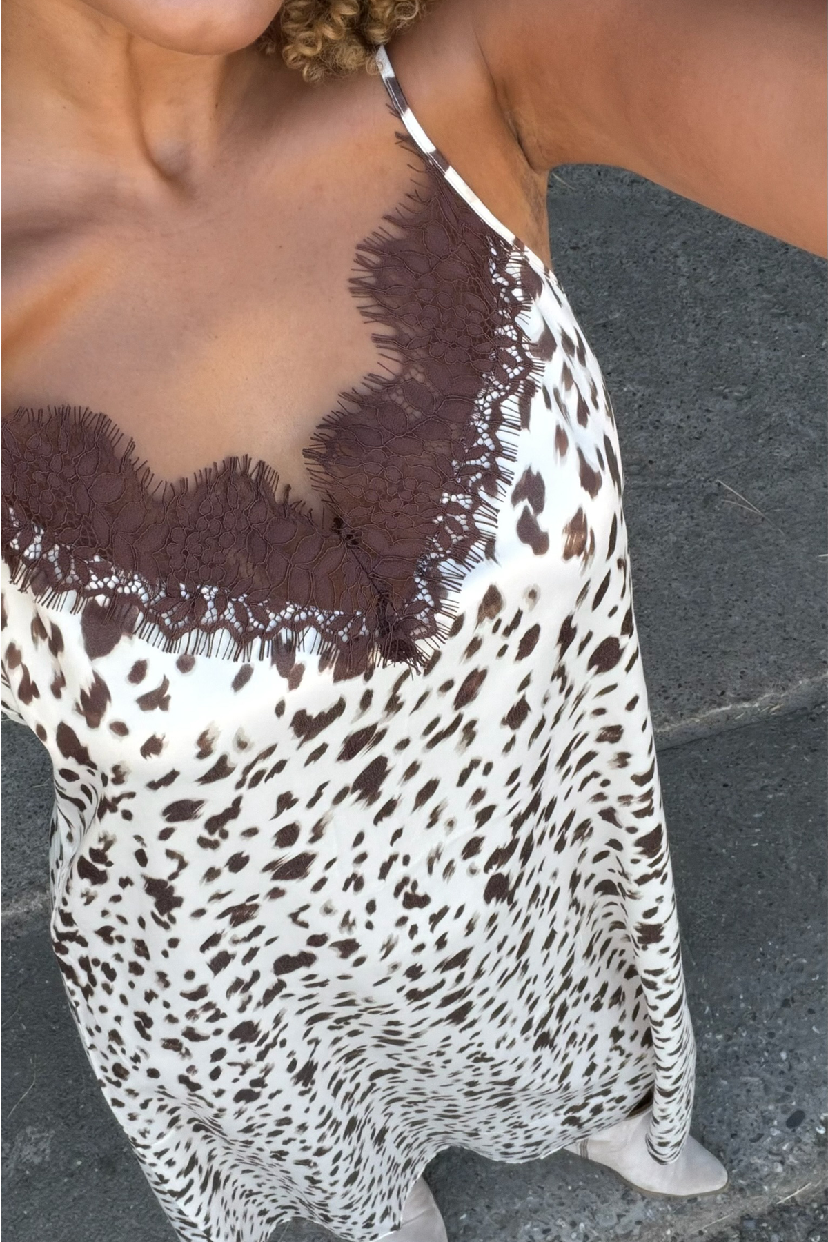 oh-april-alma-a-line-dress-cow-print-spitze image 3