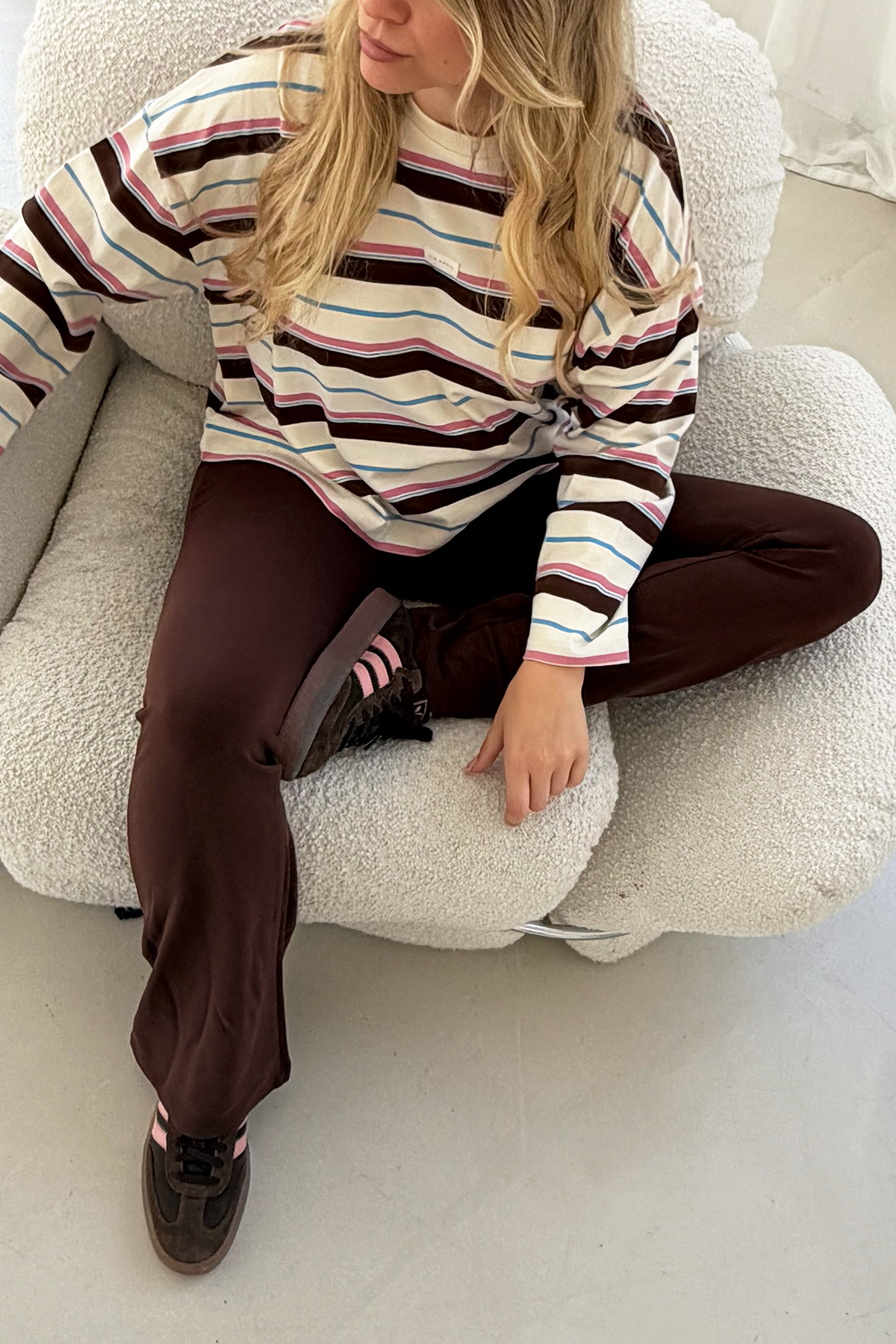 oh-april-tia-bootcut-leggings-dark-brown-slim-fit image 5