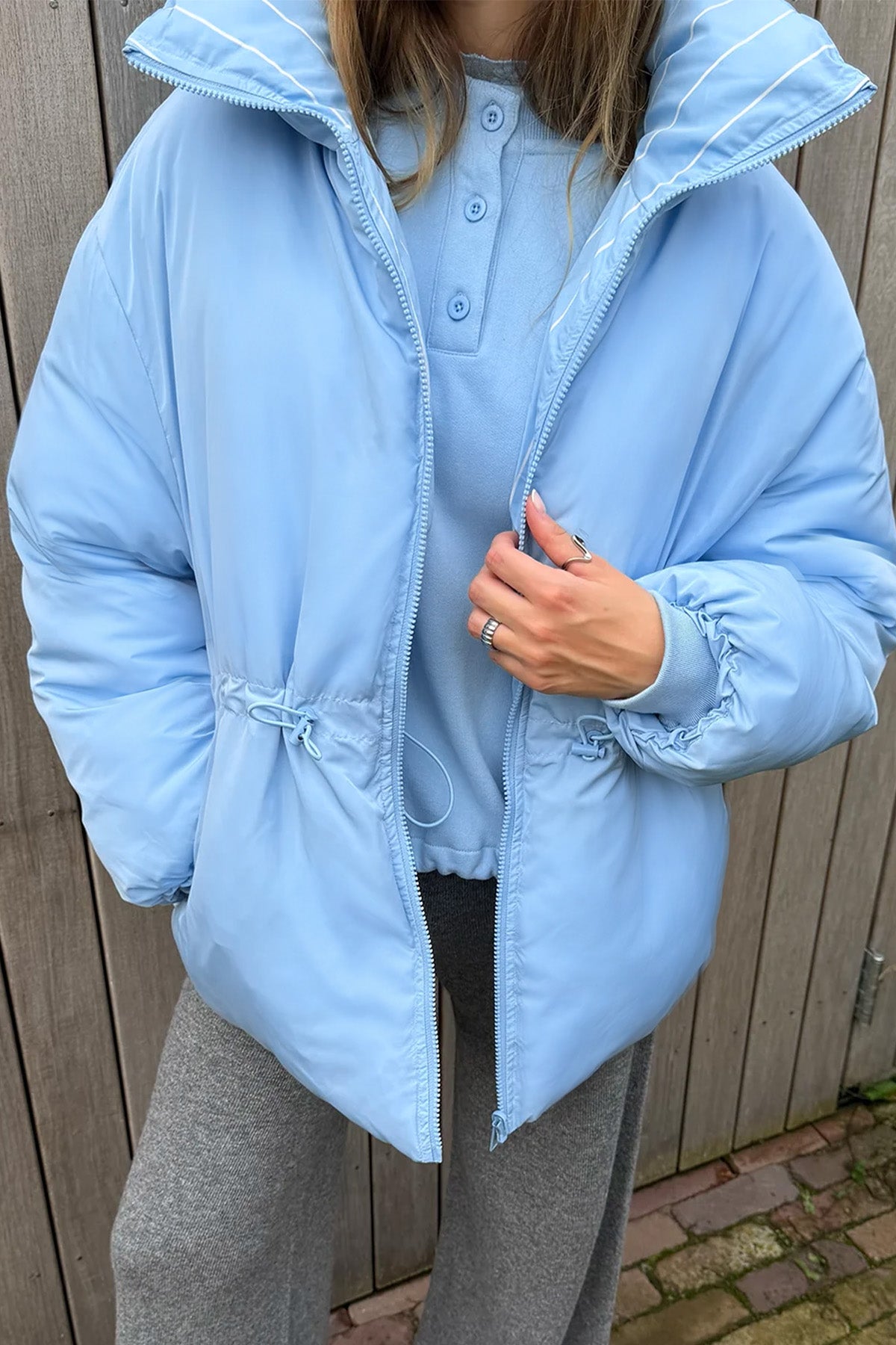 oh-april-wendbare-puffer-jacket-sky-blue-recycelt image 2