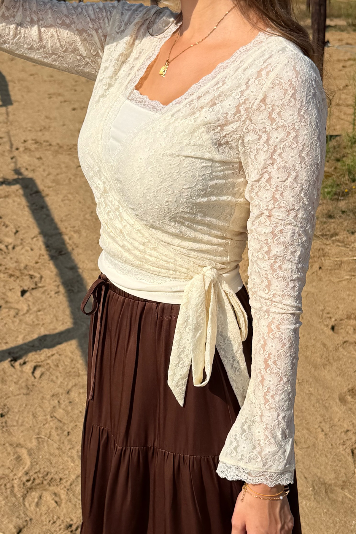 oh-april-knitwear-sylva-lace-wrap-cardigan-strickjacke-off-white image 1