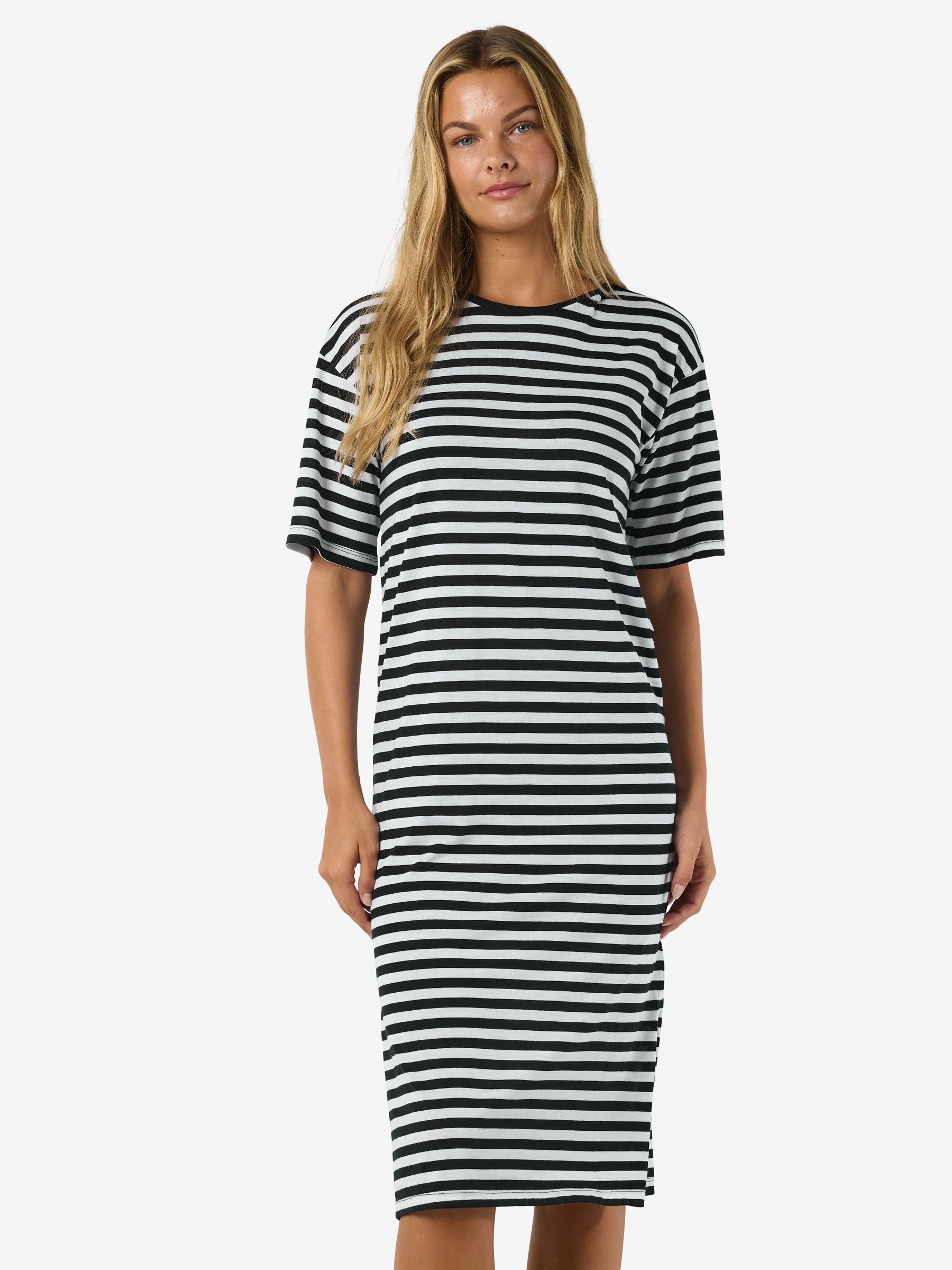 noisy-may-dresses-midikleid-kurzarm-baumwollmix-mit-schlitzen image 2