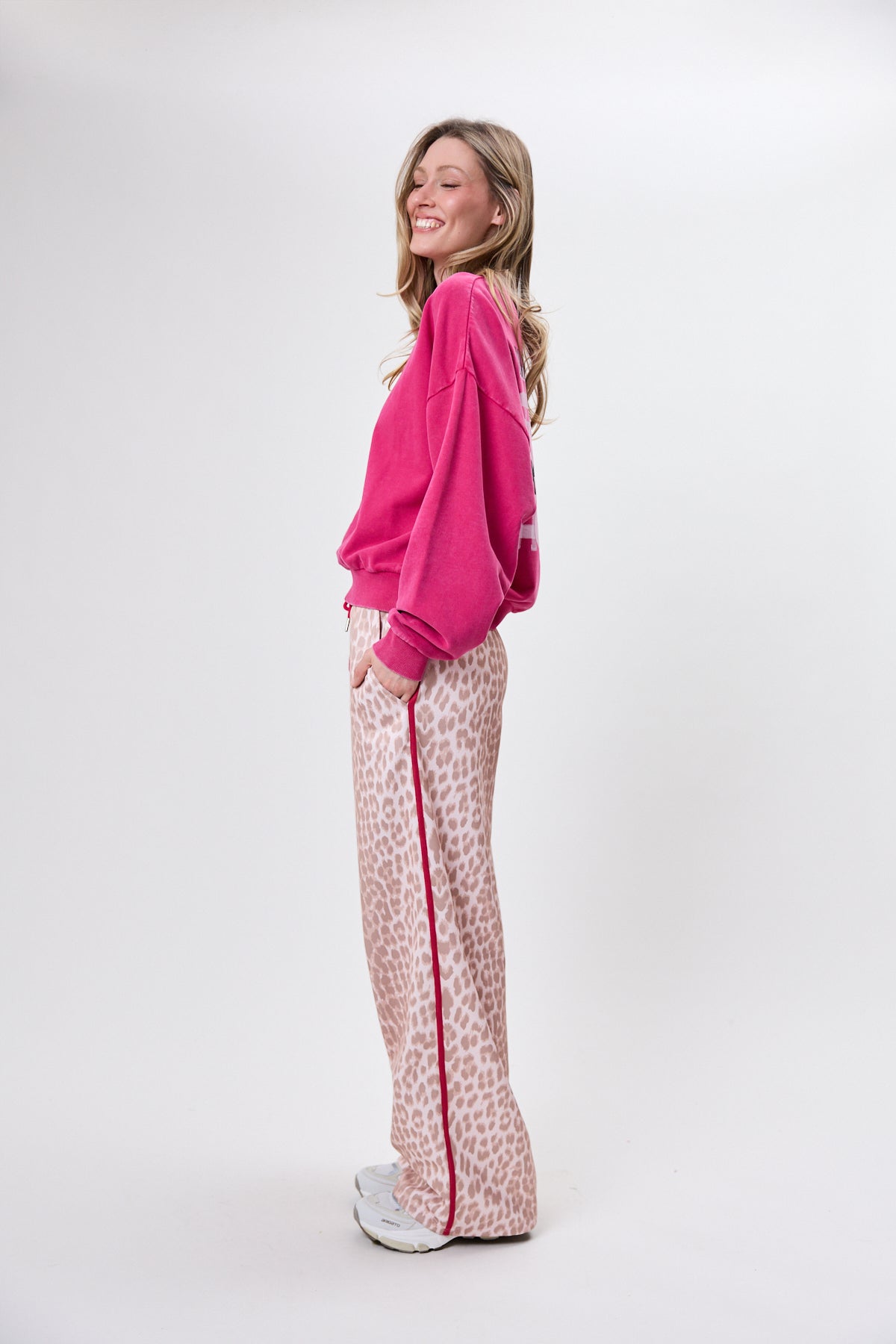 oh-april-kael-trackpants-leo-baby-rose-relaxed-fit image 4